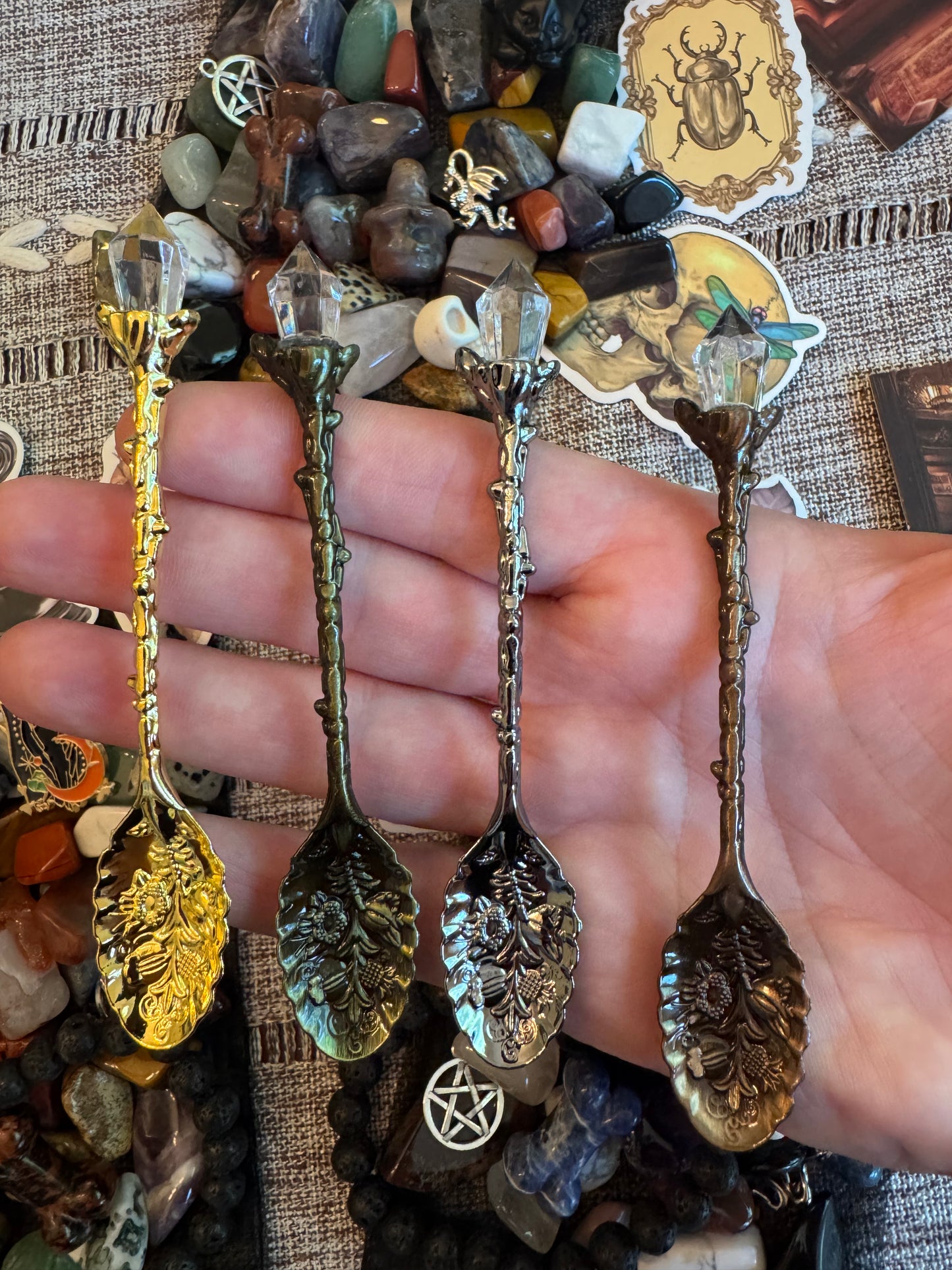 Spooky Scoop Crystal Confetti Spooky Carvings and Tumbles