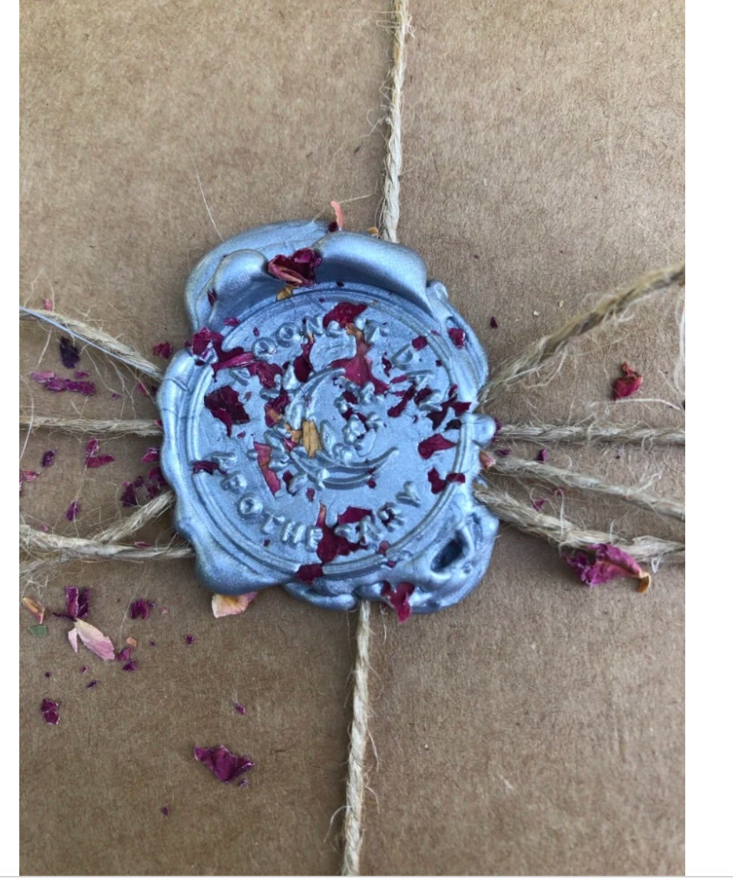 Lavender & Chamomile Candle *Free Giftwrap* Calming Stress Relief Aromatherapy Crystal Infused Organic Lavender and Chamomile Soy Wax