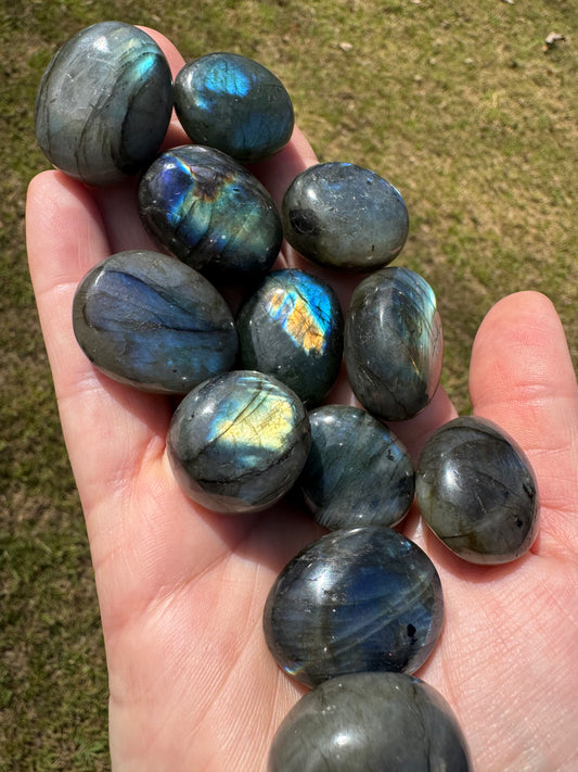 Dark Flashy Labradorite Tumble