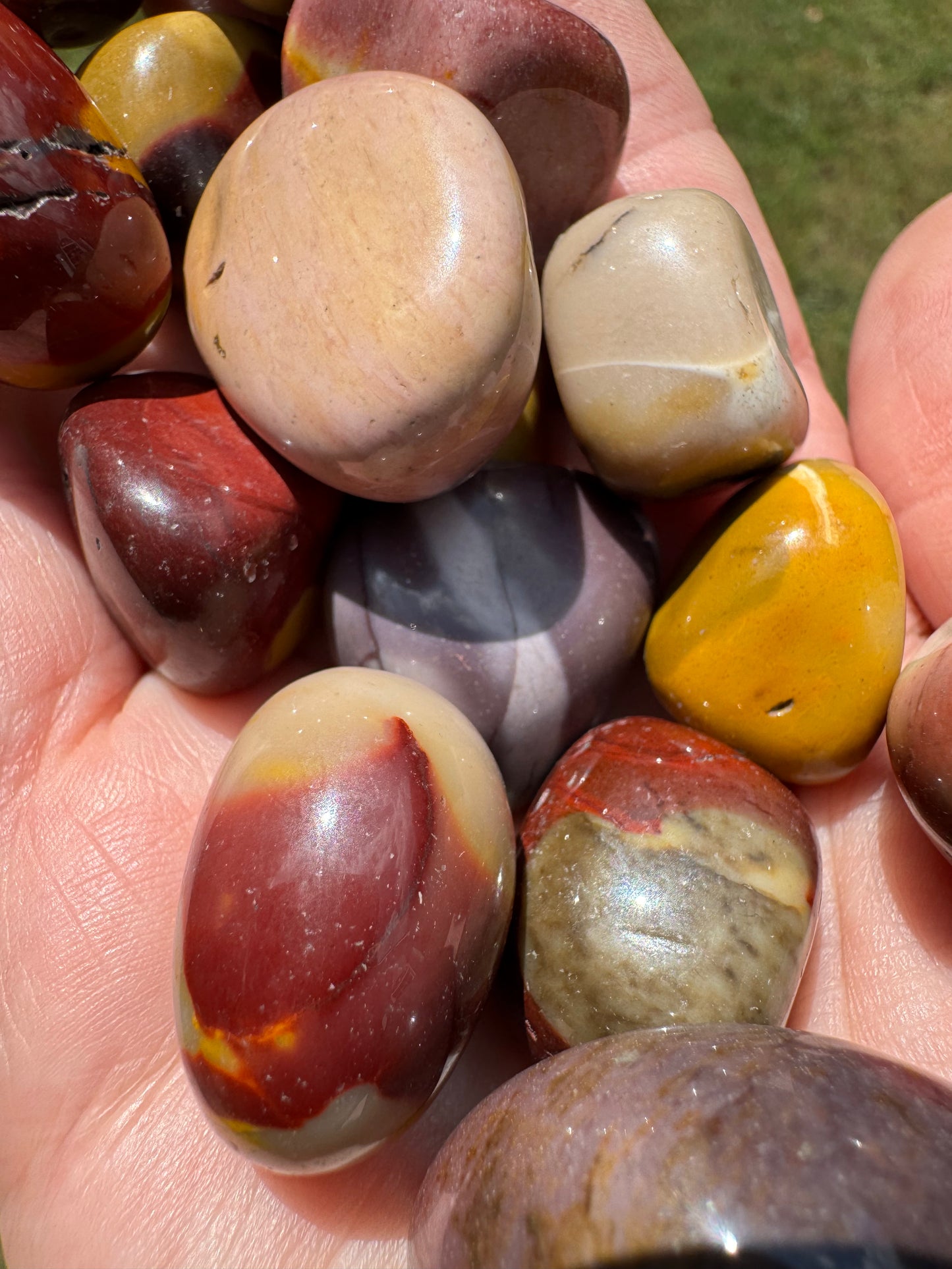Mookaite 1” Premium Tumble